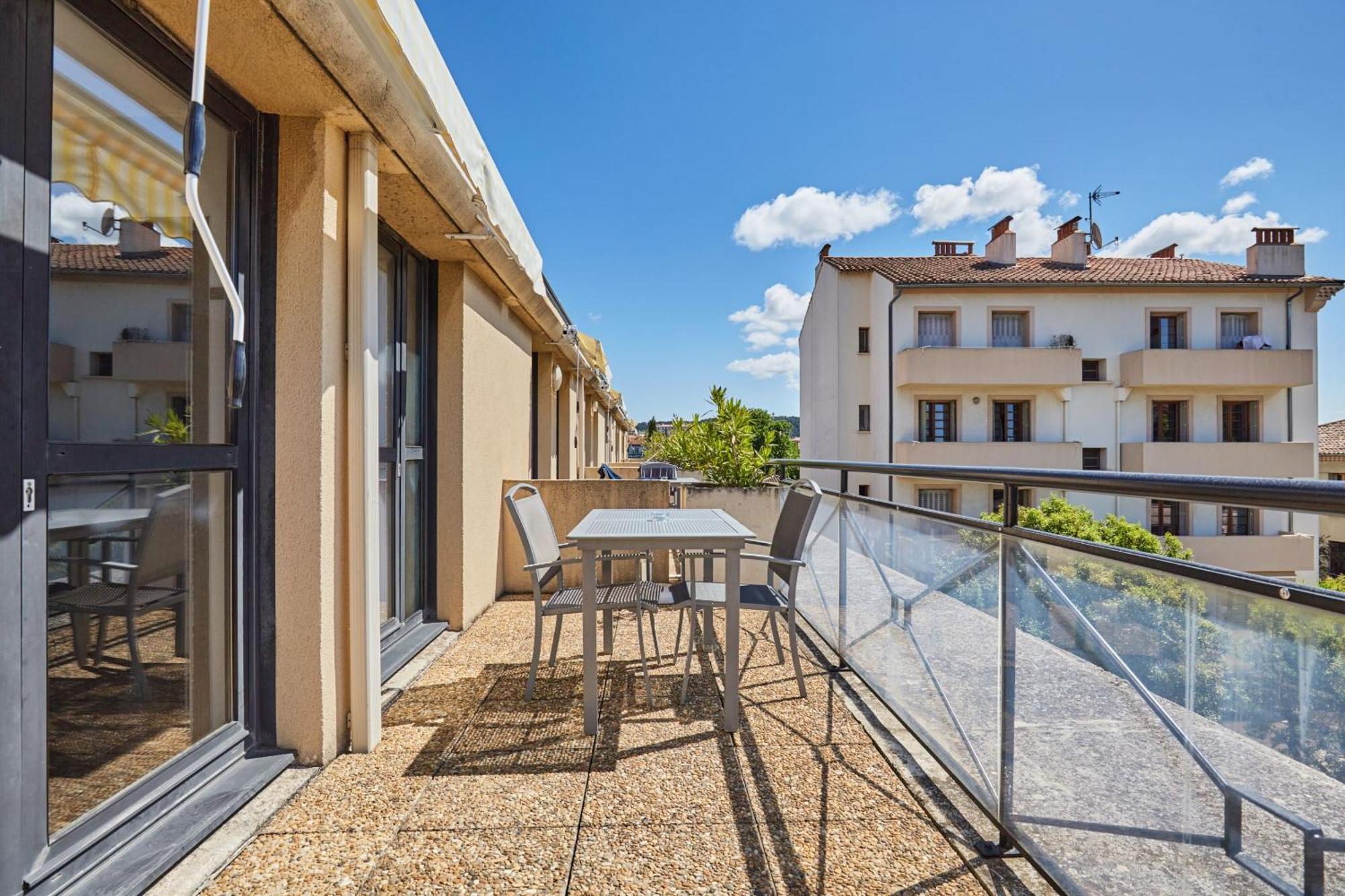 Appart Hotel Odalys City Aix En Provence Les Floridianes Aix-en-Provence Exterior photo